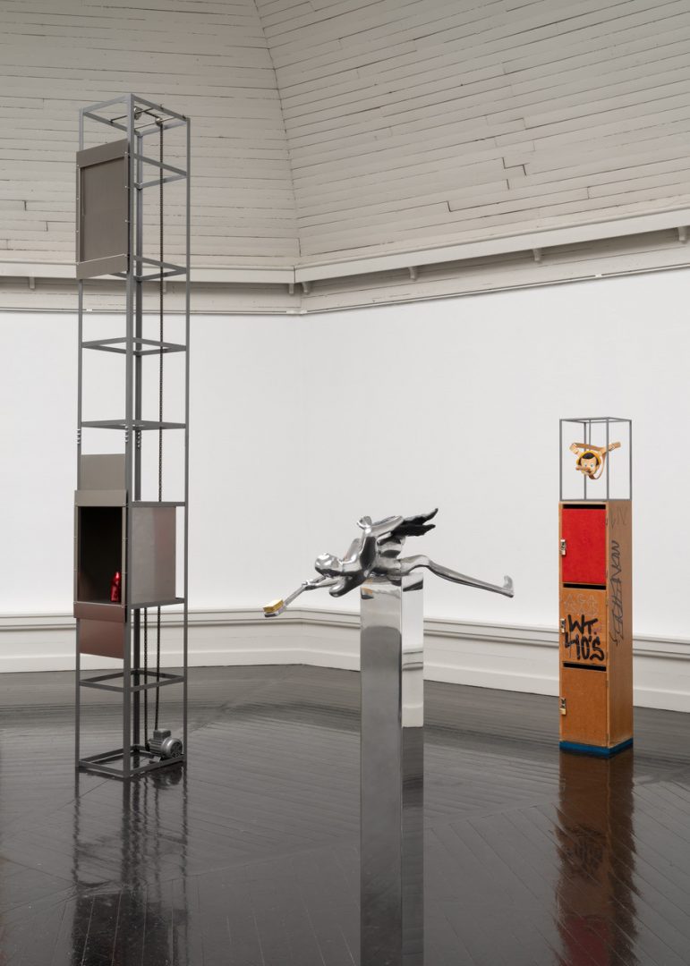 Tora Shultz  220x40x45