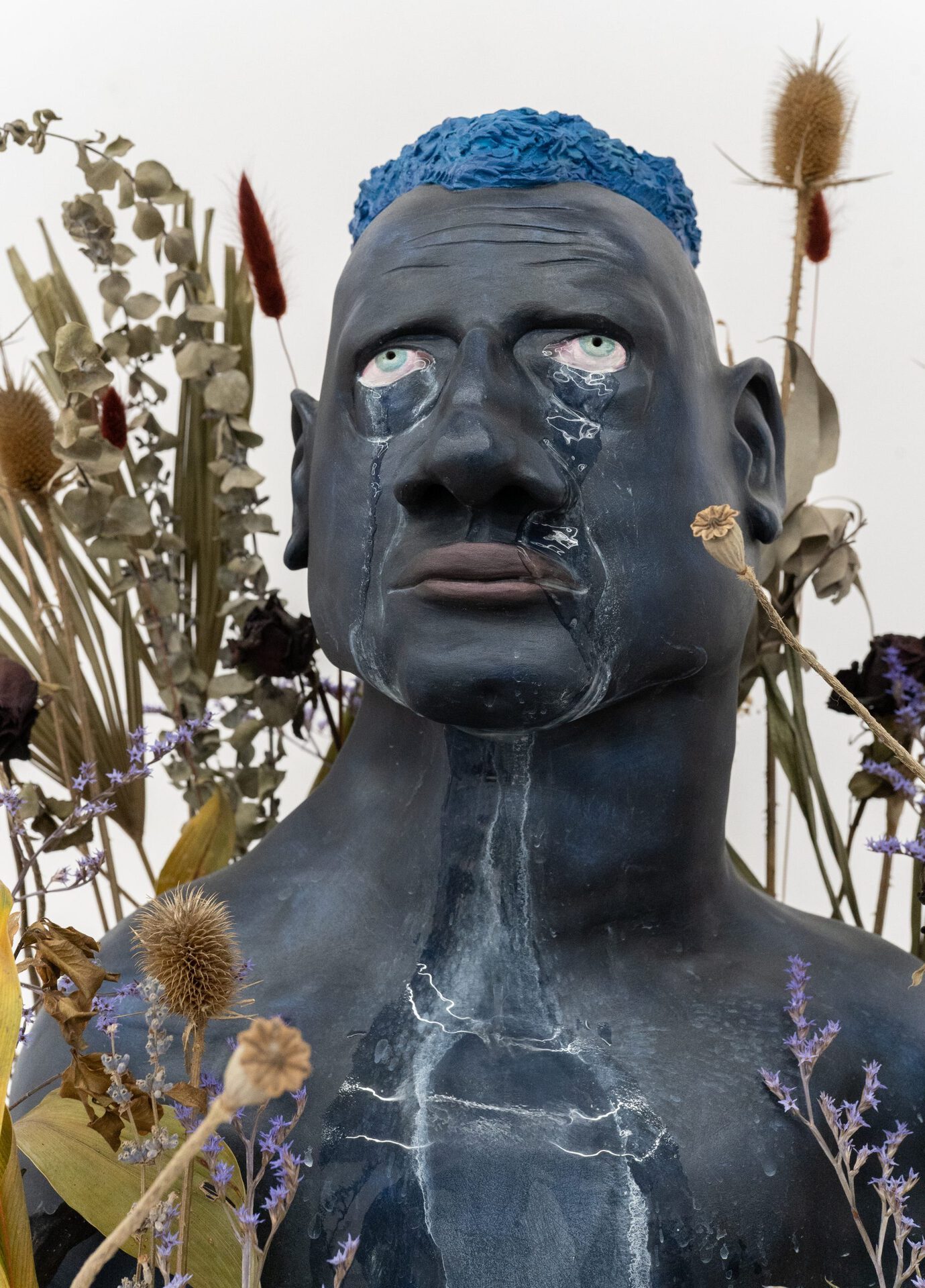 Exhibition view. Lea Rasovszky, Criers (Is it Weird That I Want to Taste Your Tears?), 2019, dyptich, dried flowers, metal support, 150 x 50 x 50 cm. Photo credit: infi.ro