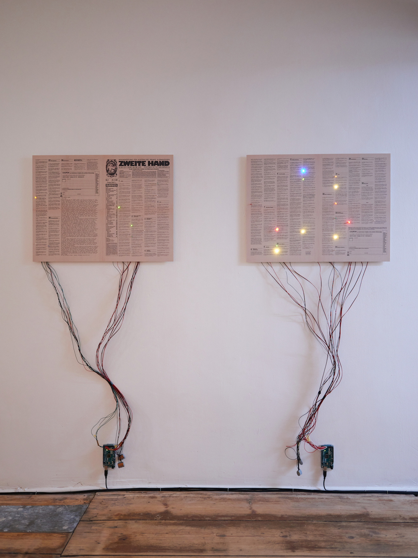 (Left) Niclas Riepshoff, Büromaschine , 2020, Digital print on cardboard, LED, cable, Arduino platform, 47 x 62 cm (Right) Niclas Riepshoff, Umsonst oder bis 10 Mark , 2020, Digital print on cardboard, LED, cable, Arduino platform, 47 x 62 cm