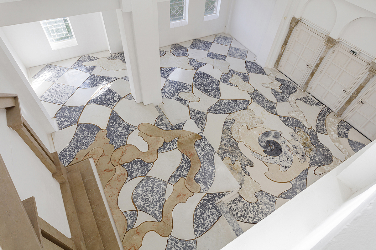 Zuzanna Czebatul, Vortex (New Day Coming), 2020. Concrete and pigment, 12 x 10 m. View of the exhibition The Singing Dunes of Zuzanna Czebatul, CAC-La synagogue de Delme, 2020. Photo: OH Dancy.