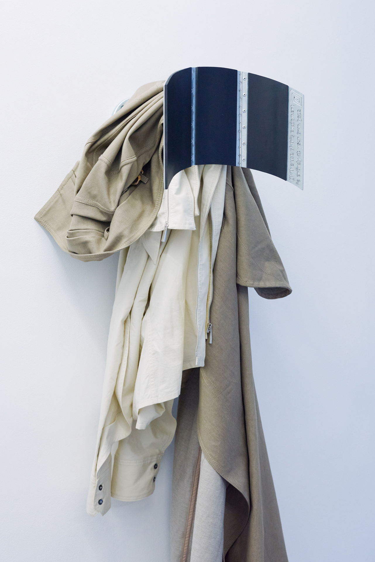 Marie Lueder & Thomas P. Grogan, Set n°1, Overview, Nylon, Cotton, Galvanised Steel, Aluminium, Rubber.