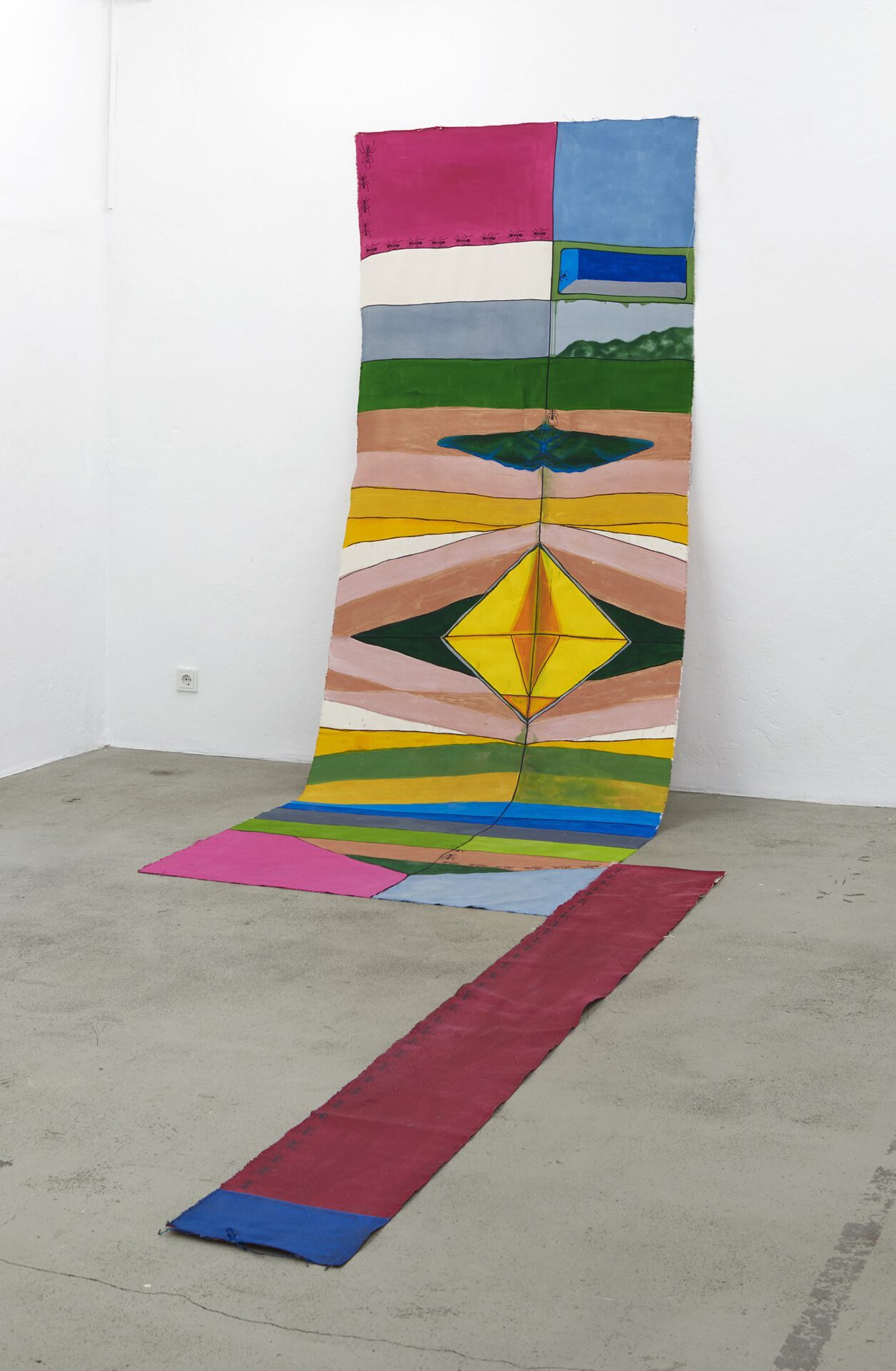 Lotte Maiwald, Ameisenstraße, 2018, acrylic and felt tip on cotton, wall piece: 196 cm x 118 cm, floor piece: 380 cm x 148 cm
