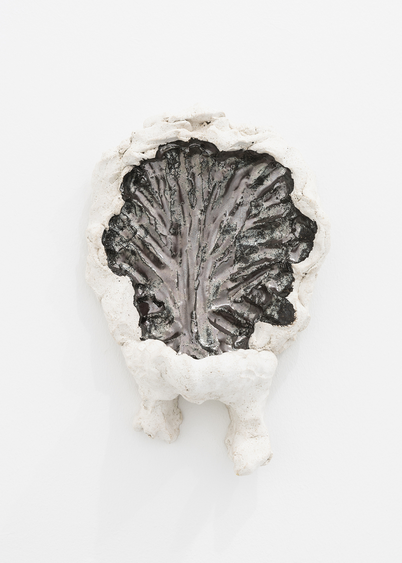 Christian Theiß, "untitled", ceramics, ca. 31 x 21 x 12,5 cm, 2020