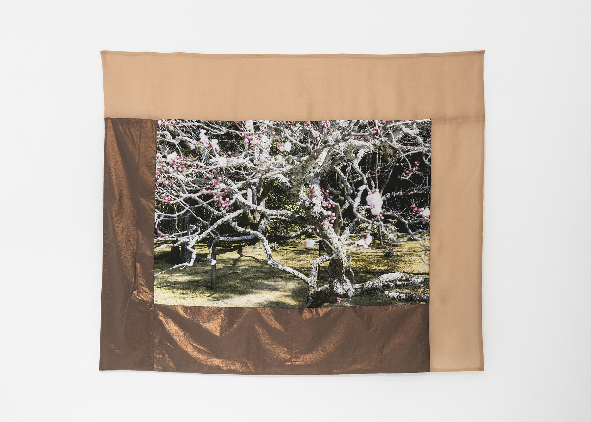 Anne Pöhlmann, "Entry #16 Plum Garden", direct print on silk, silk lamé, silk organza, ca. 179 x 149 cm, 2017/2020