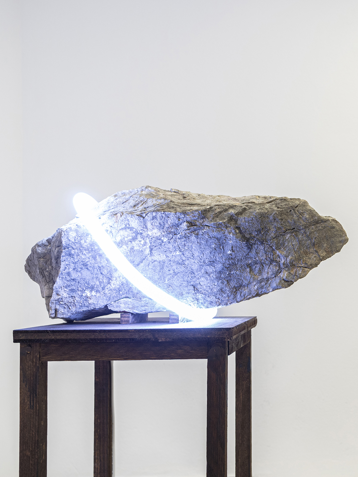 Léo Fourdrinier, Collision (In Solitude Of Memory), 2020, limestone, led, wood, jack socket, variable dimensions