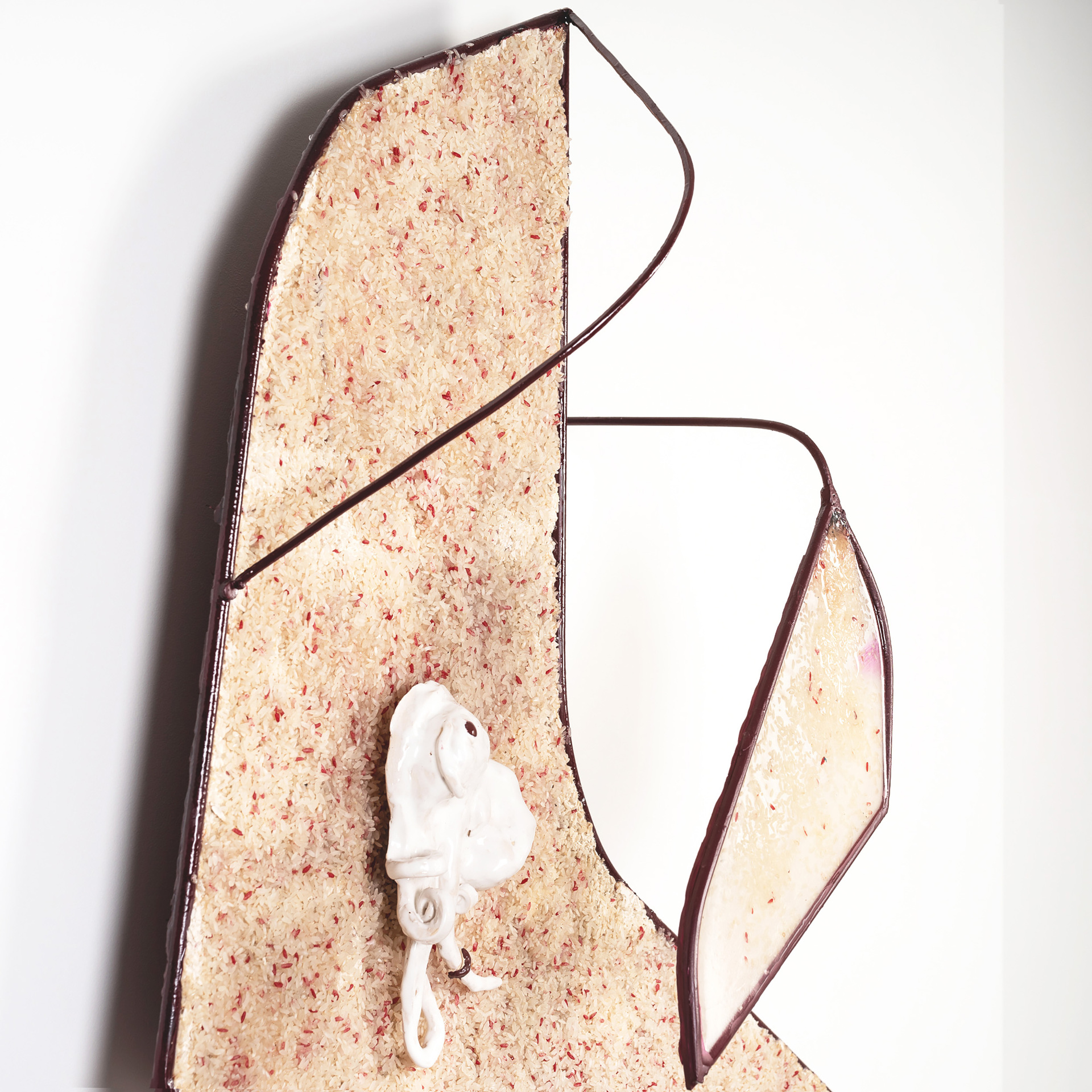 Romain Vicari, LES MOUSES, 2020, Steel, plaster, rice, 180/70/10 cm. (detail)