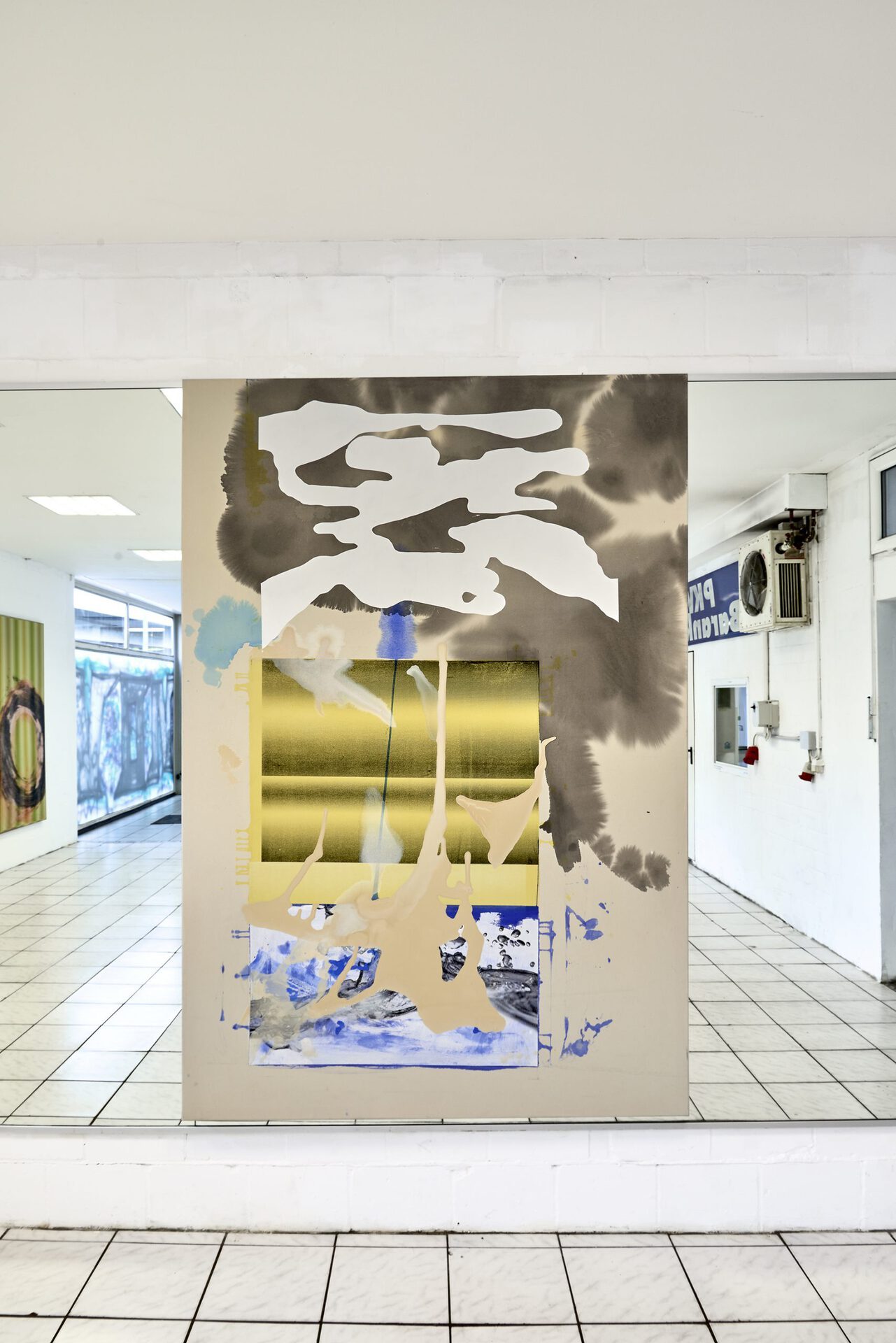 Alexander Wagner »o.T.« 2015 Gouache, Acryl- und Dispersionsfarbe auf Baumwolle 220 x 150 cm