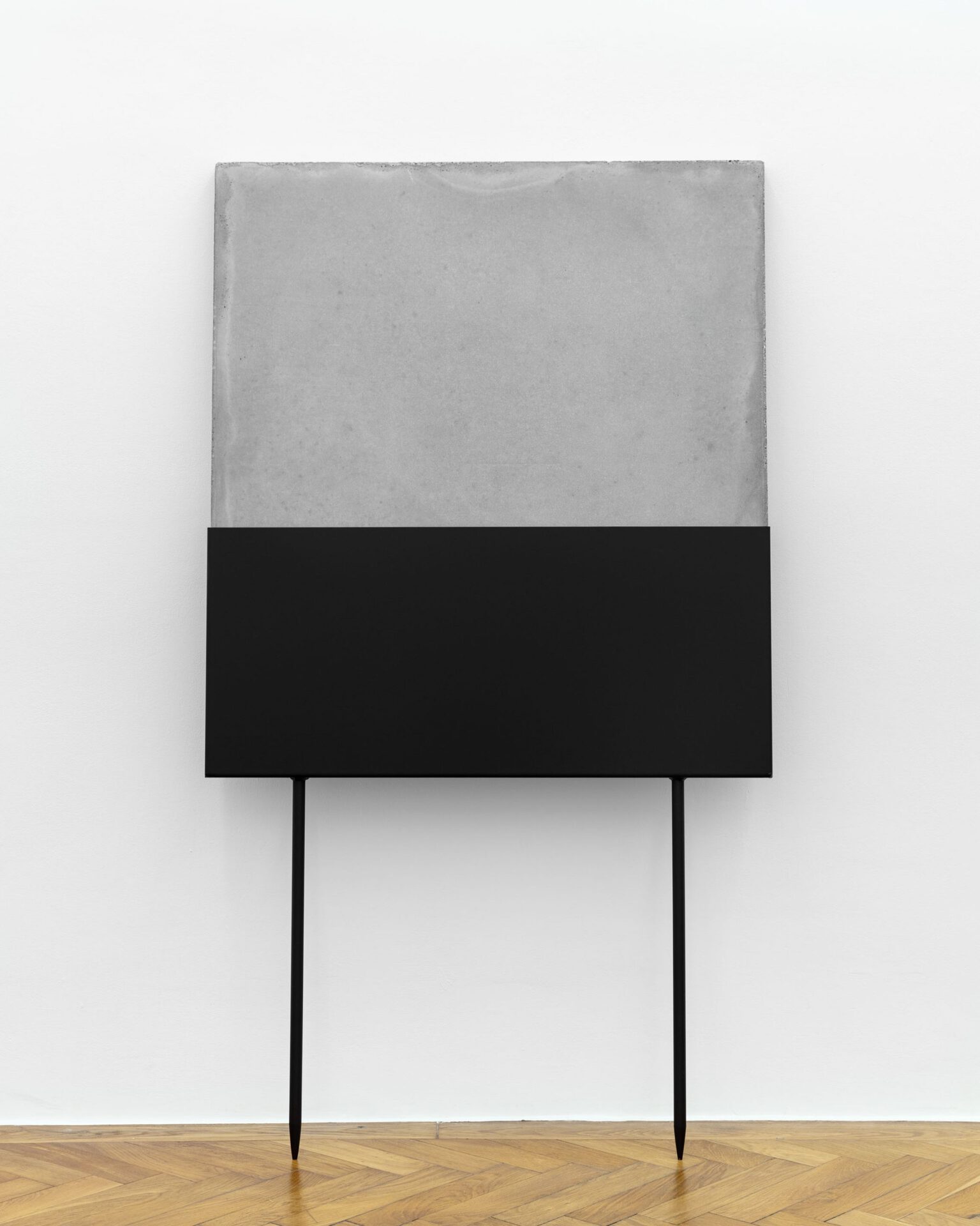 Malte Zenses Fragment einer Architektur #1, 2020 Steel and concrete 160 x 90 cm