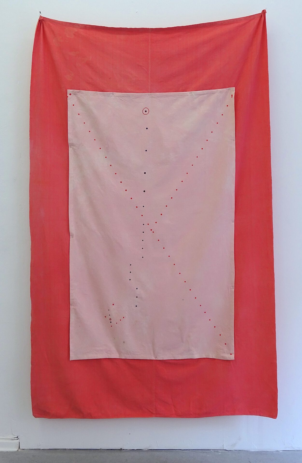 Monika Dorniak, ZM 7 to TH 1, 2016, acryl and thread on textile, 175 x 105 cm