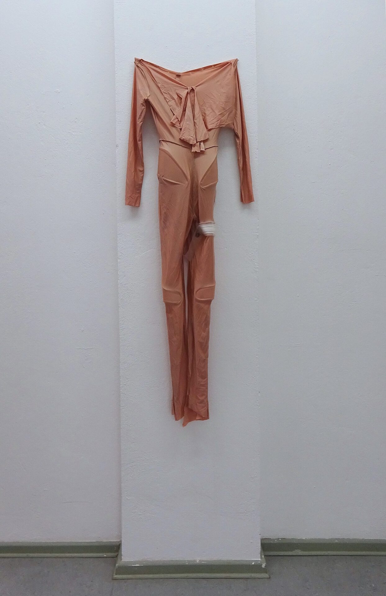 Monika Dorniak, Emological Symphony, 2013, wearable body sensors with synthetic textile and thread, 150 x 50 x 1 cm