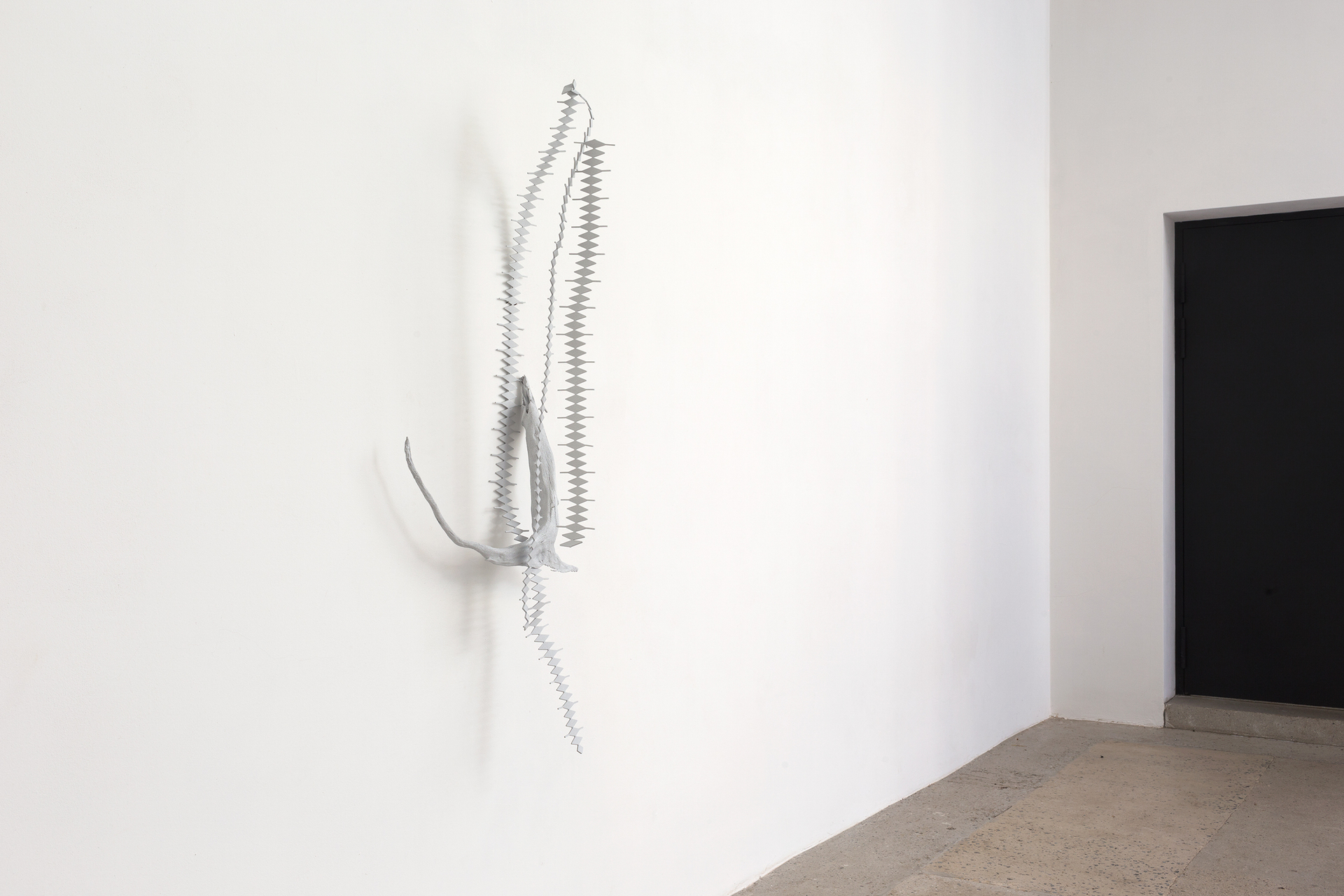 Swamp Crow Rig, 2020, steel, wood, aluminium 160 x 45 cm