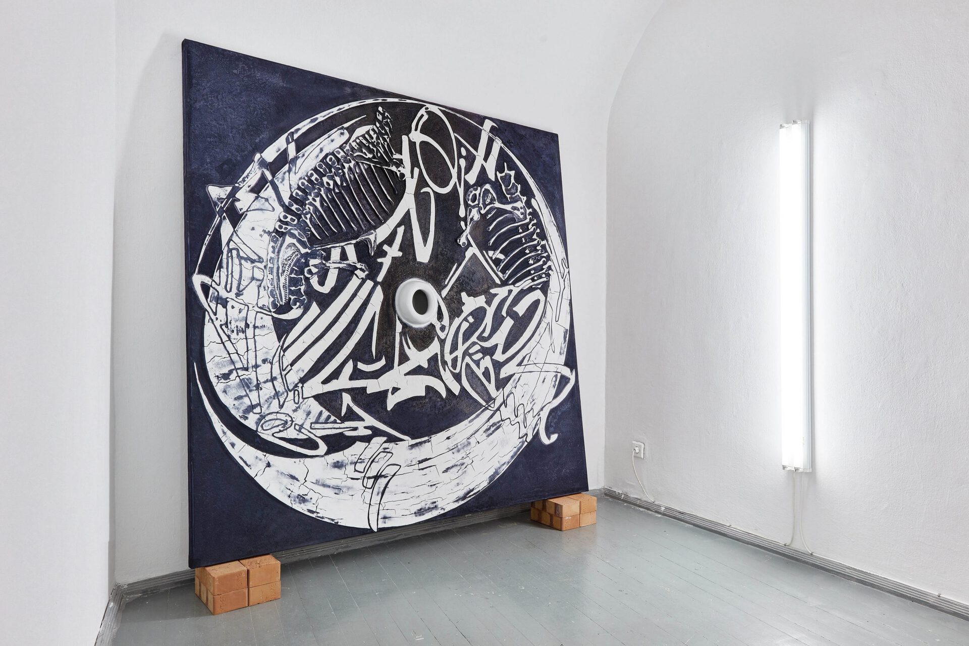 Adrian Kiss, XOX, 2020, Polystyrene foam, tile adhesive, polyurea resin, household paint and ink on canvas, 200 x 200 x 10 cm