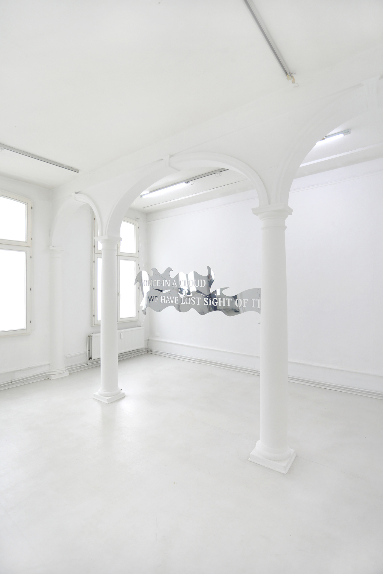 Lena Marie Emrich, "Once in a cloud we have lost sight of it", 2020, Plexiglass, Two-way mirror, 220 x 65 x 12 cm