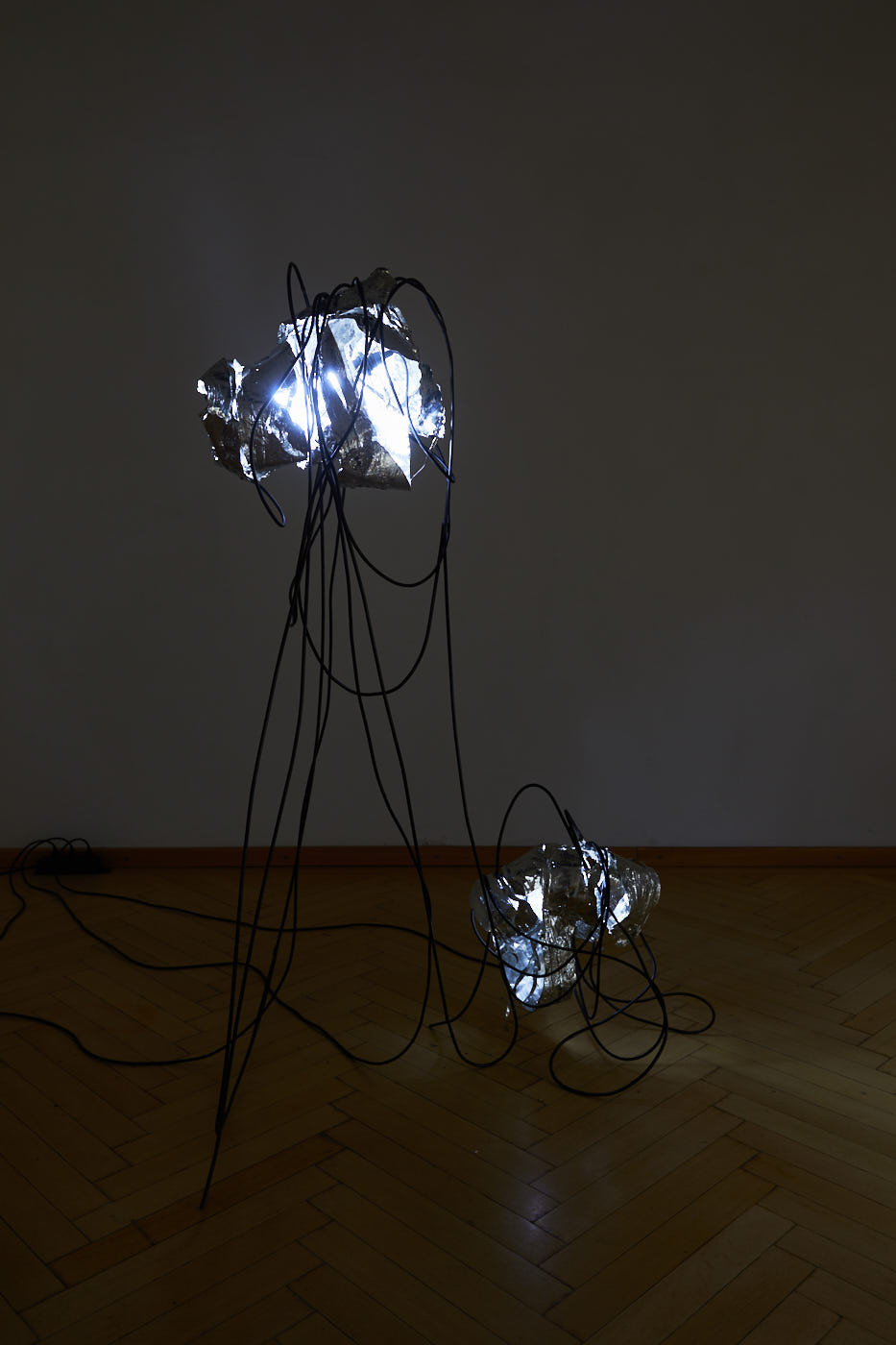 Eugen Wist, Dying Ember I and II 2019, tin, steel, cable, LEDs, 155 x 70 x 60 cm and 45 x 40 x 50 cm