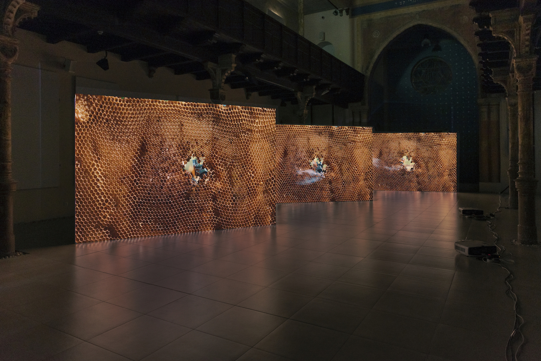 Jaroslav Kyša, Order Of Waves, 2020, video installation