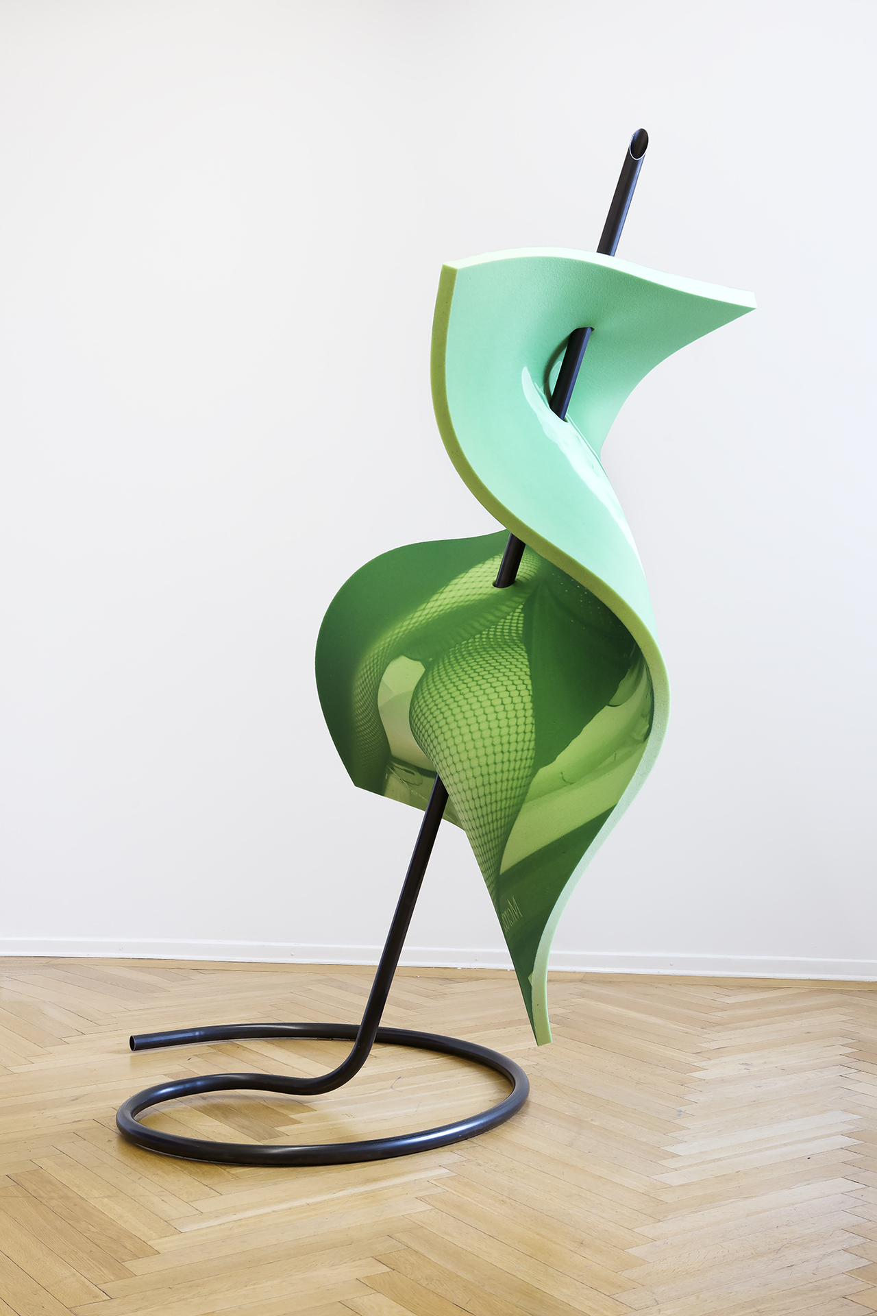 Billie Clarken, Tourist Trap, 2020, 300x200x200 cm