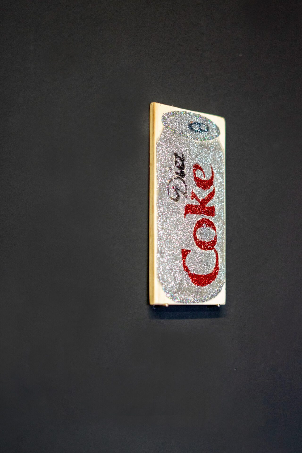 Gina Fischli, Coke 2020, glitter, glue, plywood, 2020, Courtesy: the artist, Photo: Fred Dott
