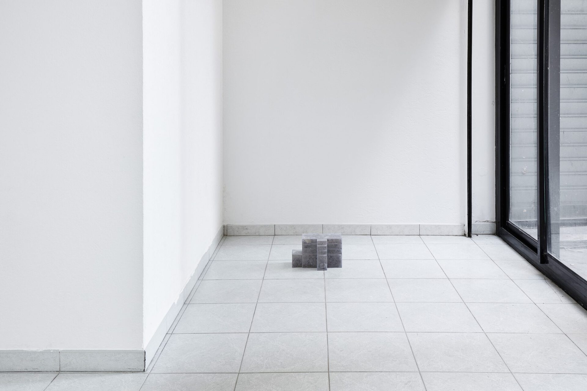 Hamish Pearch, Collective memory storage, 2020, Plexiglass, dust, 17x29x16 cm