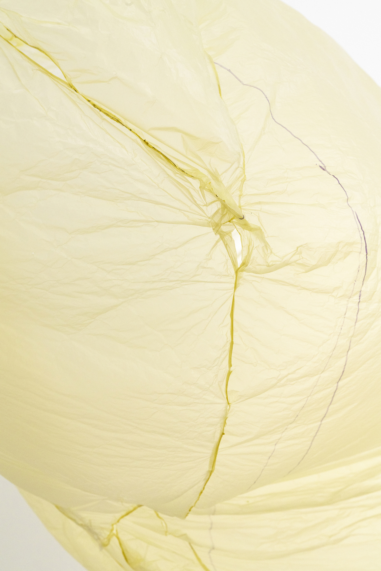 Ian Kiaer, Endnote, ping, Marder (pale), 2020, endnote (ping), 2020, Installation View, Heidelberger Kunstverein, 2020 © Heidelberger Kunstverein / Wolfgang Günzel