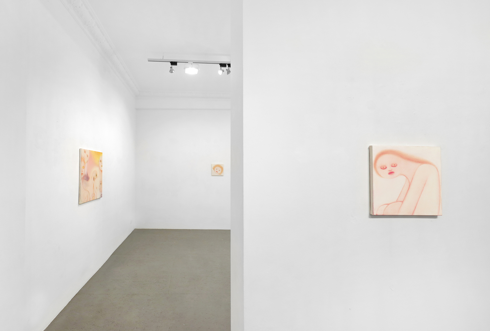 Installation view, Mari Sunna, Servant, 2020, oil on canvas, 41 x 41 cm