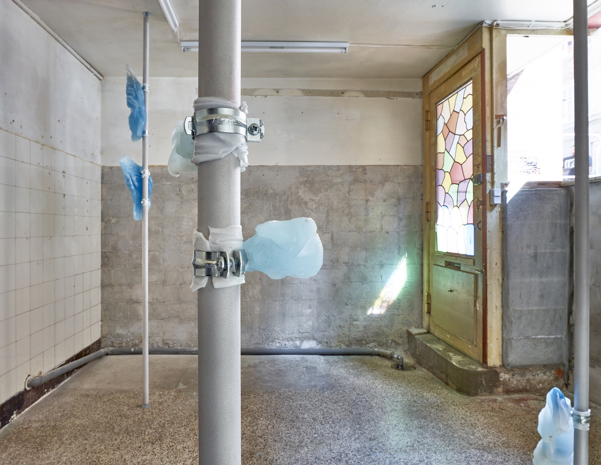 Cecilie Skov, Piecing Breezes, Installation view.