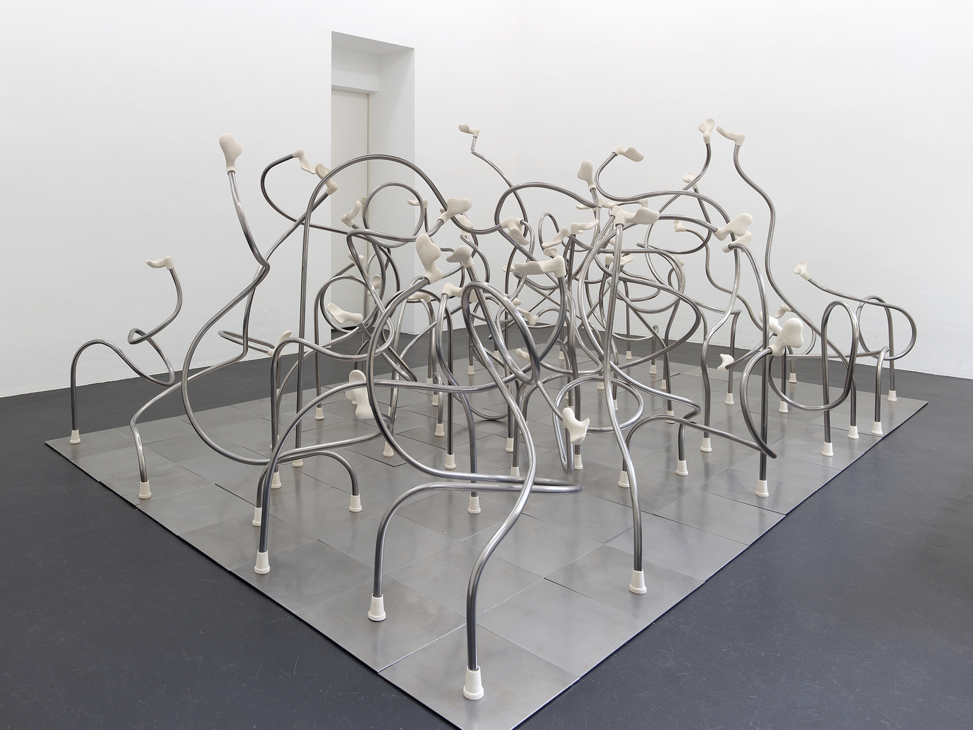 Christian Theiß, Schwanensee, 2020, steel, polymer, 360 x 240 cm