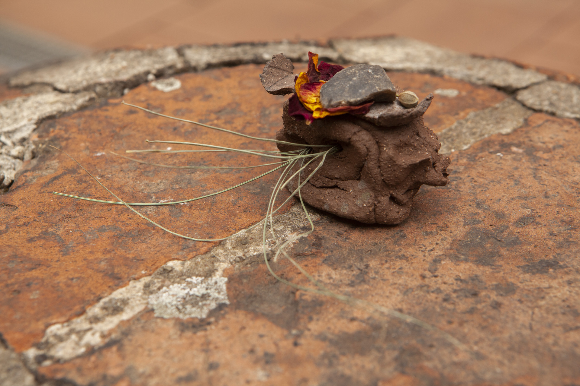 Paul Sochacki, studnia tożsamości (Brunnen der Identität), 2020, 5x5cm