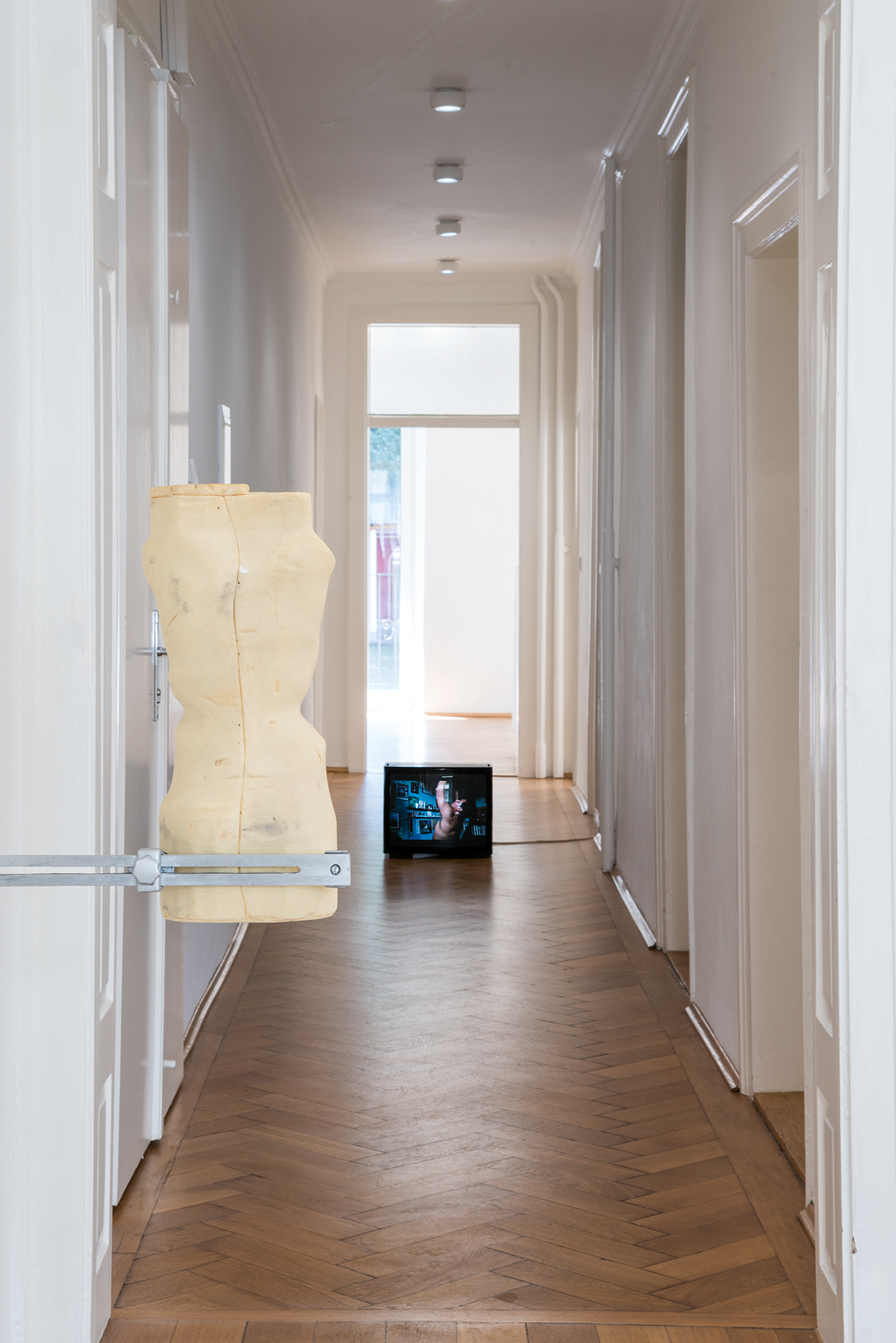Installation view "The world is not like us...", Britta Rettberg, 2020, with works by Berenice Olmedo and Sarah Minter