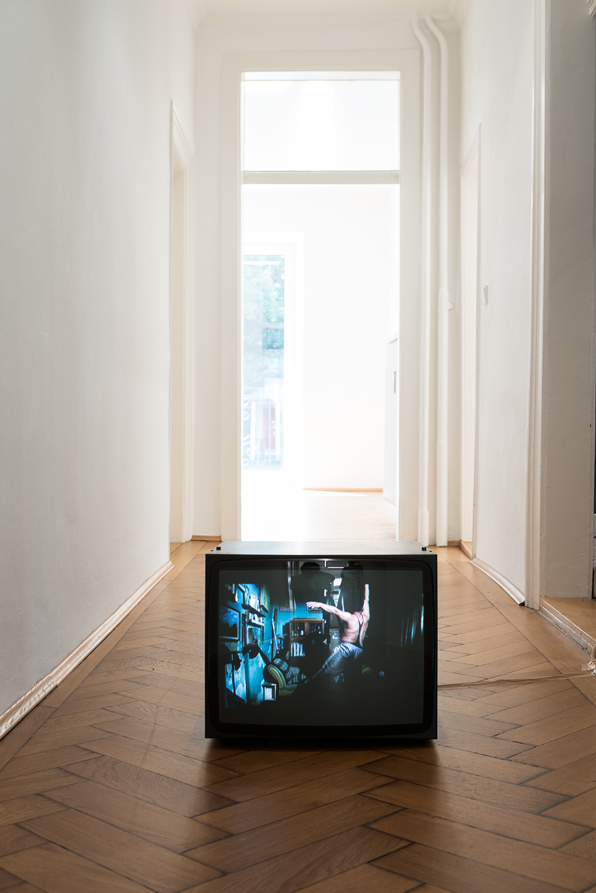 Sarah Minter, Minueto 2010-2014, installation view "The world is not like us...", Britta Rettberg, 2020, Courtesy Emiliano Rocha Minter