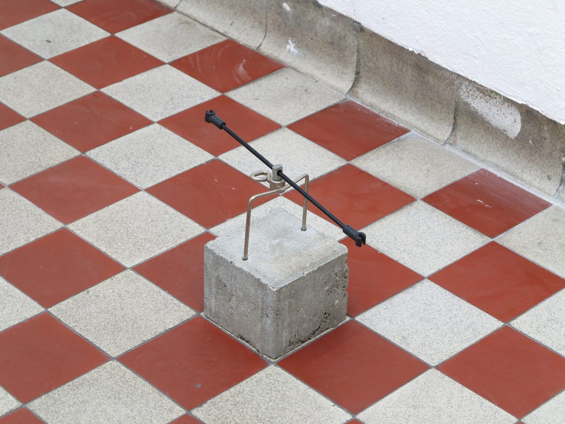 Tobias Brembeck, Plc power, 2010, concrete, metal, Dimension: 17 x 10 x 19 cm