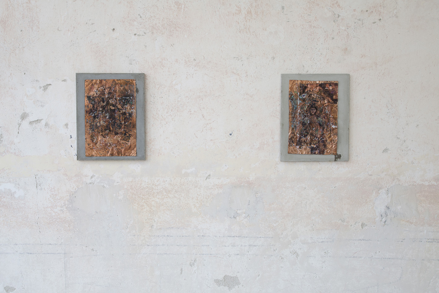 Isa Schmidlehner, "Fries","Amused"(from left to right),2019, acrylic on copper on concrete, 34 x 27 centimeters
