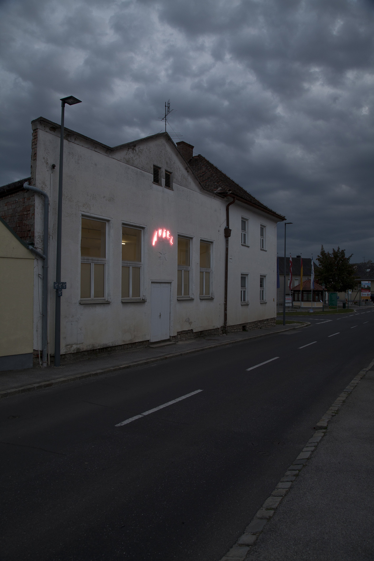 Kerstin von Gabain, "Angle for Shadowville", 2020, neon letters, 135 x 70 centimeters