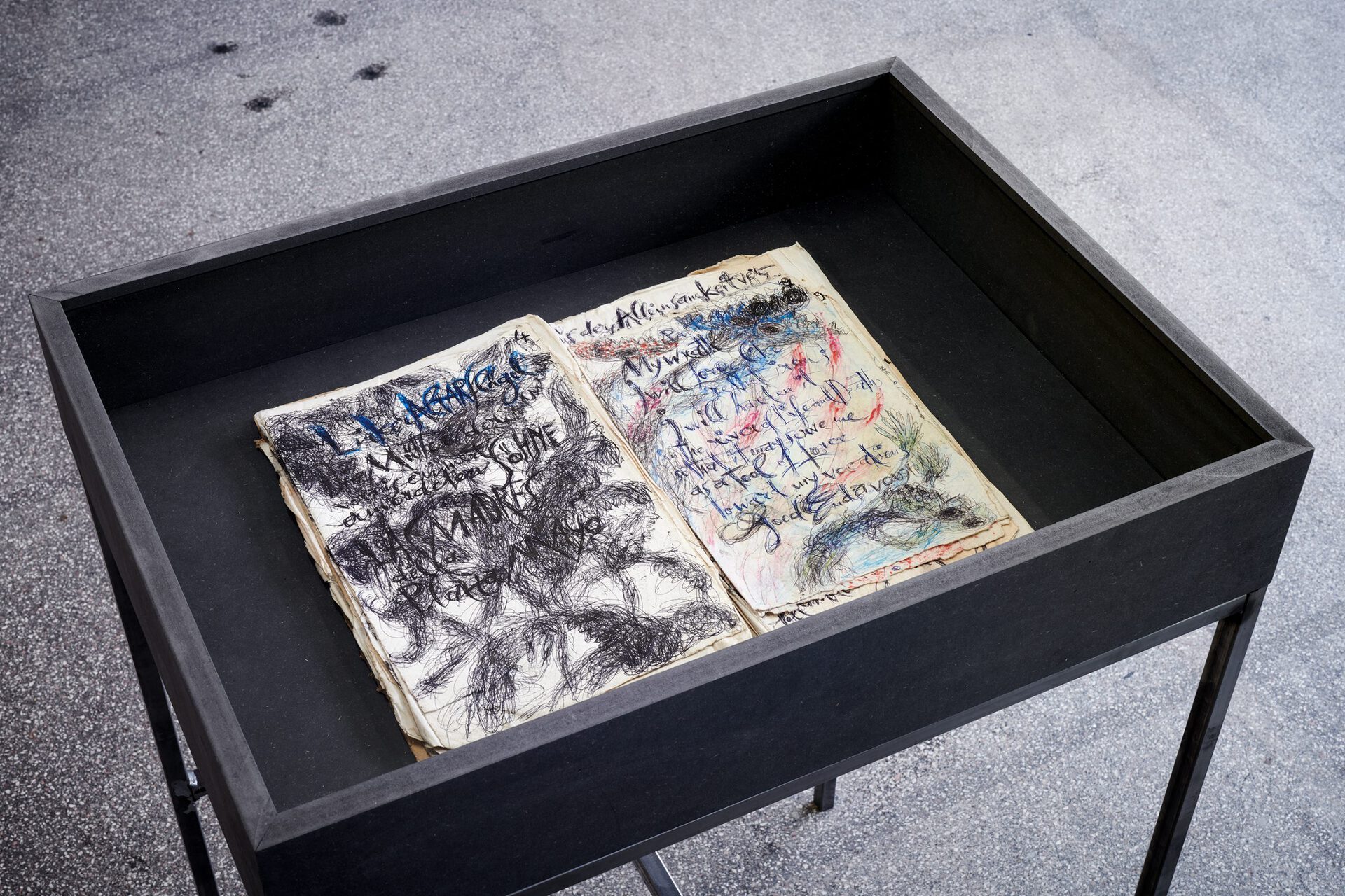 Susanne Wagner, Diary, Detail, Installation view, Kölnischer Kunstverein, 2020, Photo: Mareike Tocha, Courtesy: Susanne Wagner Foundation