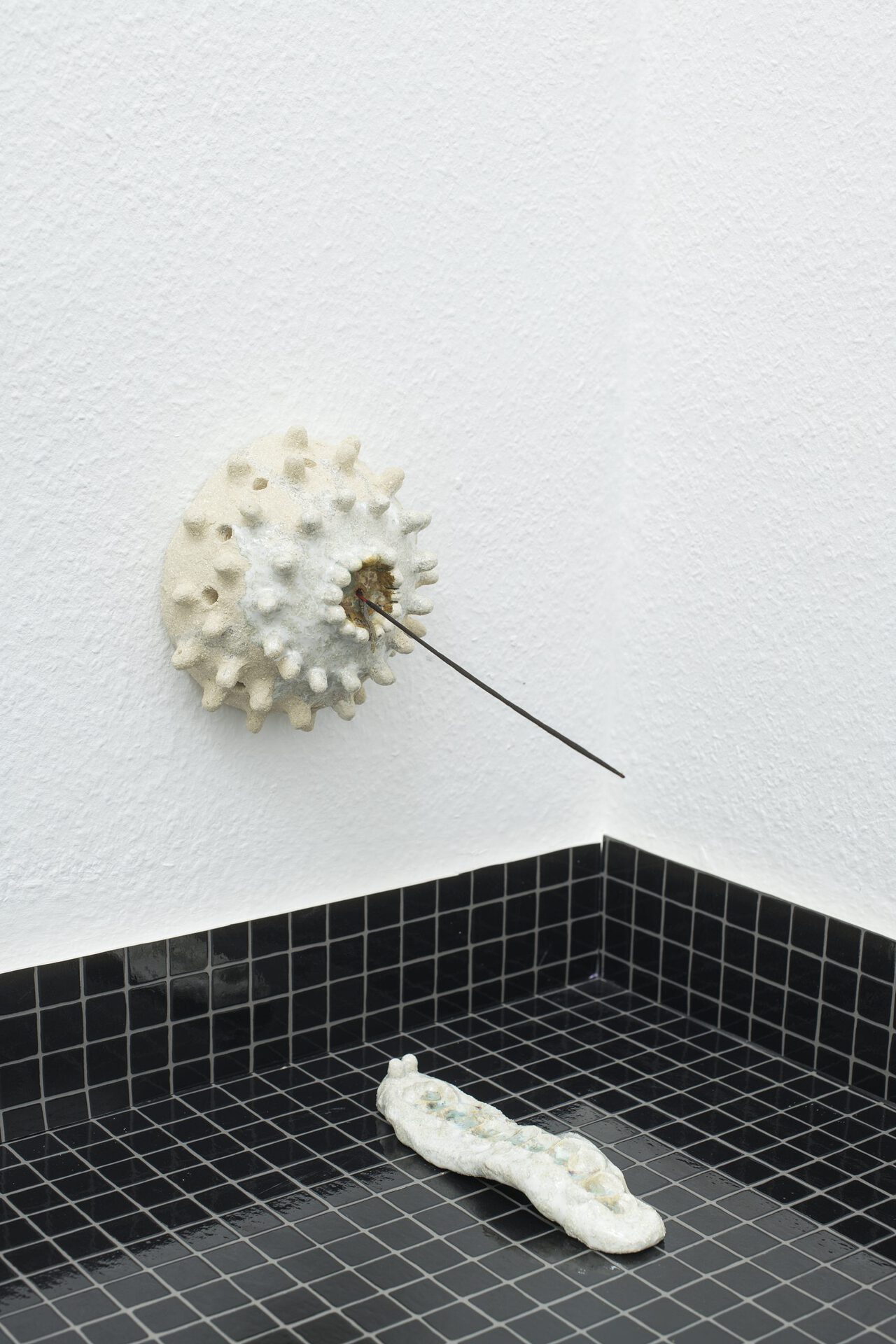 Ellande Jaureguiberry, The den, 2020, glazed clay, incense, 14x9cm (5.5x3.5 inches) / 19x5.5x3cm (7.5x2x1.1 inches), 2020