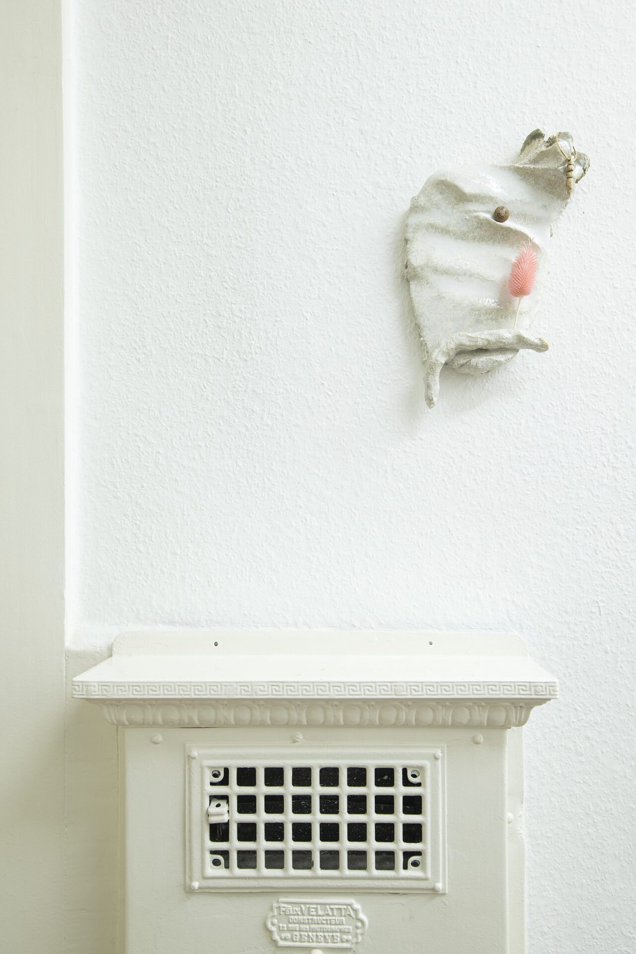 Ellande Jaureguiberry, Arjuna, 2020, glazed clay, dry flowers, smarties, and earring, 28x18x5cm (11x7x2 inches)