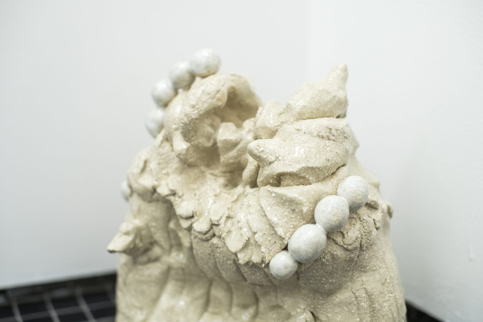 Ellande Jaureguiberry, The small juggler I, 2020, glazed clay, 20x19x 7.5cm (7.8x4.4x2.7 inches)