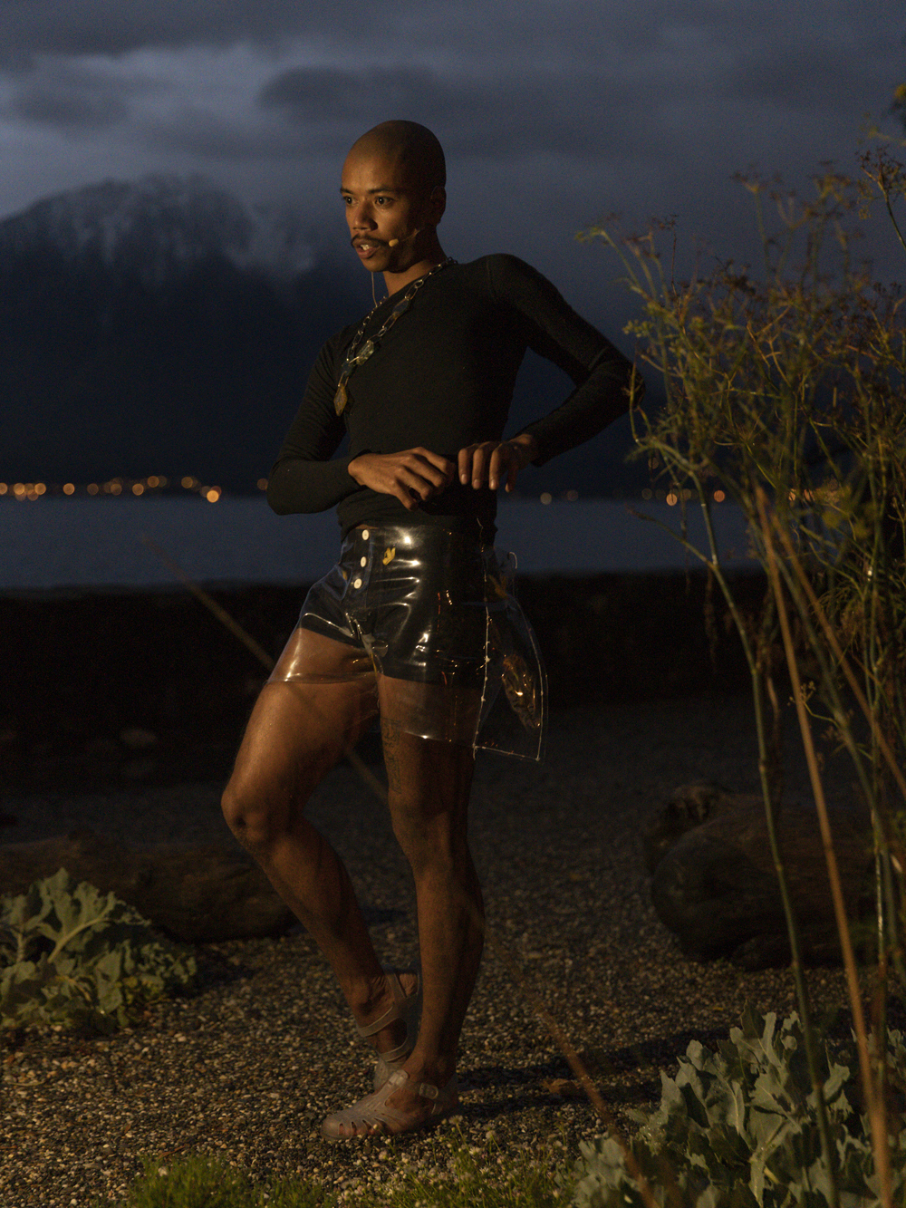 Jessy Razafimandimby, O.O.O.O.O., performance (2020), Photo: Julien Gremaud
