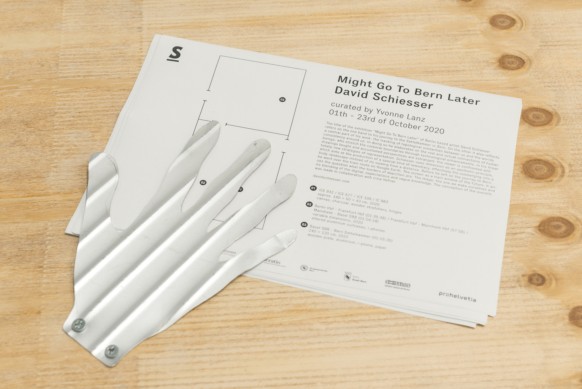 David Schiesser, Basel SBB - Bern Sattelkammer (01:15:35) ,2020, wooden plate, aluminium, i-phone, paper, 240 x 120 cm