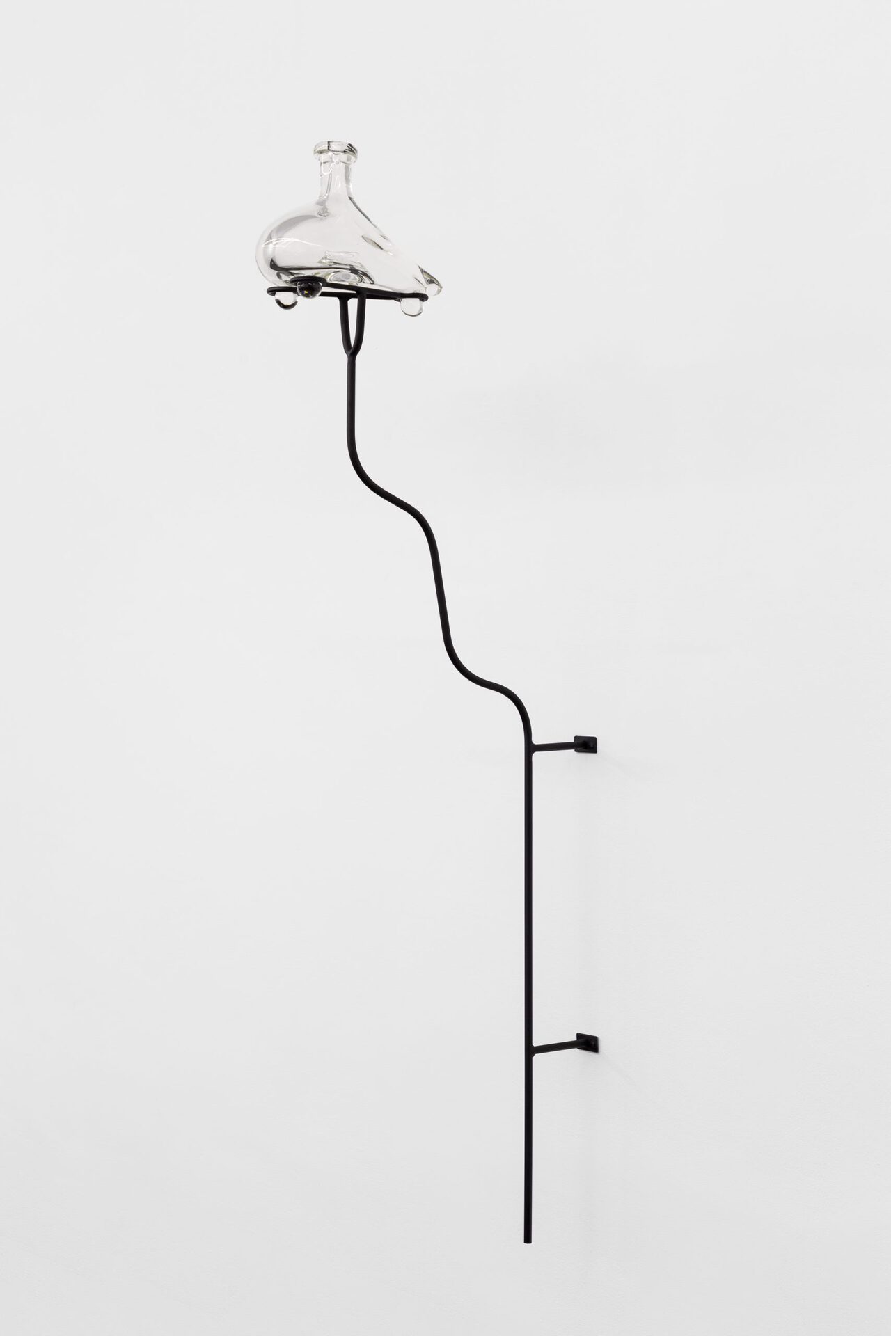 Andreia Santana, Soul House (Pedro). 2020. Hand blown crystal glass, metal coated steel. 145 x 13,5 x 60 cm