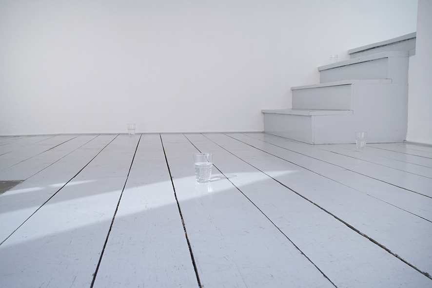 que se ra, 2020, lead cast (in water glass + water), 12 - pcs., variable size ©liebschuh