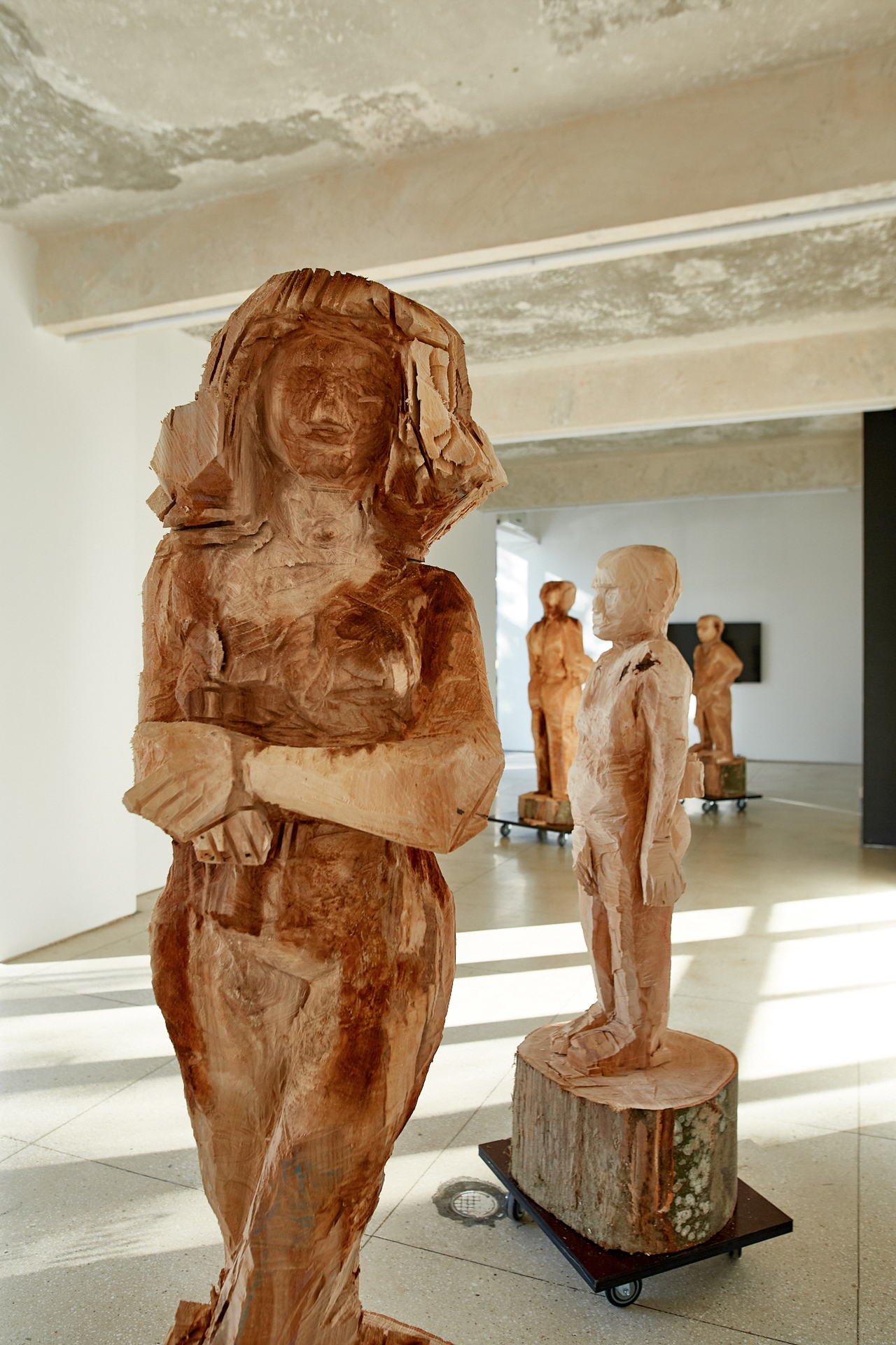 10.	Christian Jankowski, Family Constellation, Mama, 2020, sculpture, wood, platform on rollers