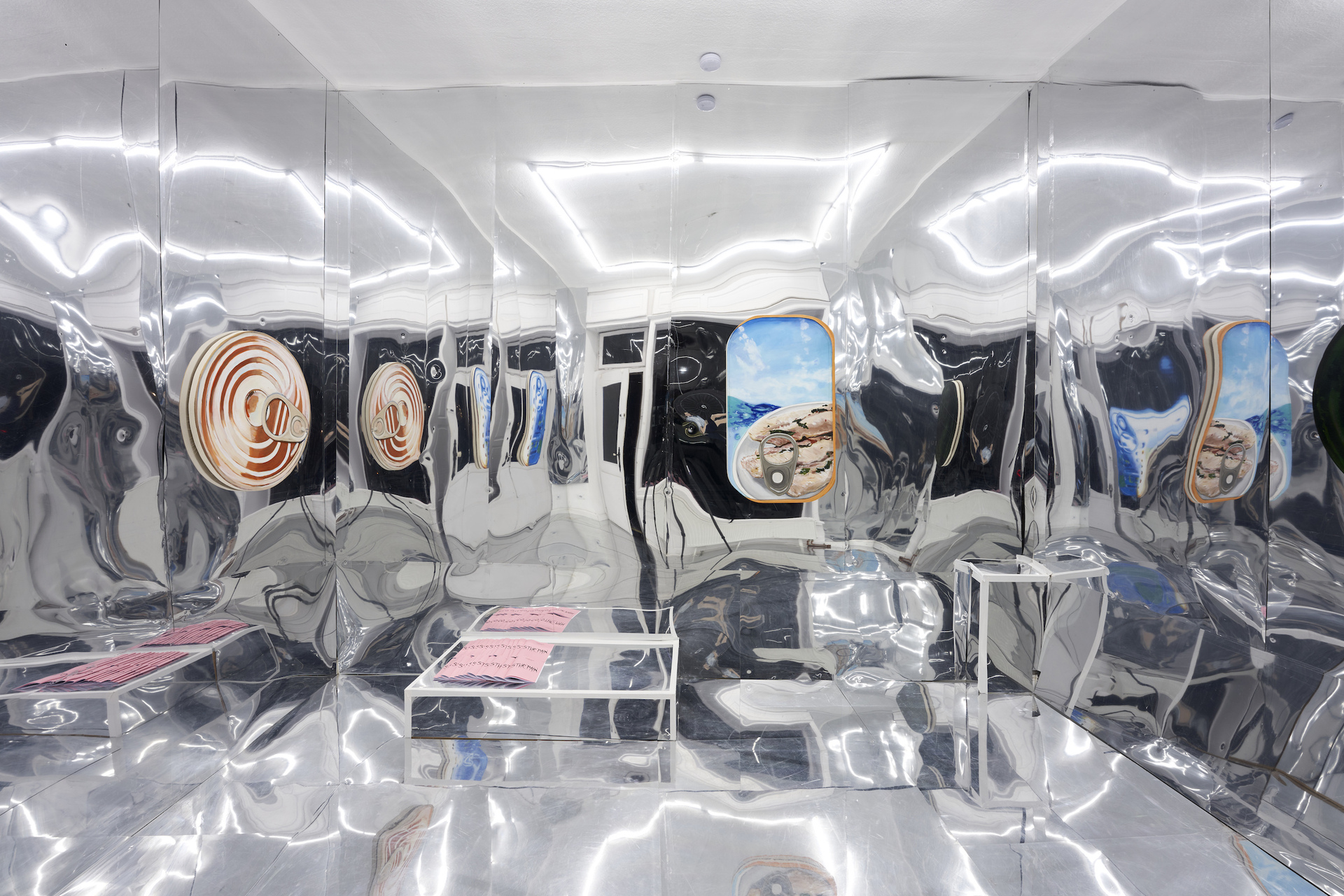 Sophie Gogl - She Brings The Pain - exhibition view #3