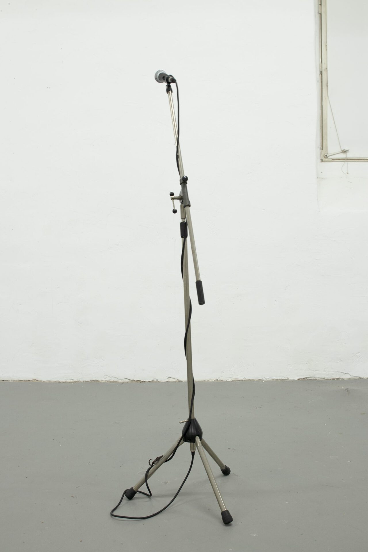 Vincent Scheers, Attention, 2020, Microphone stand, Scorpion