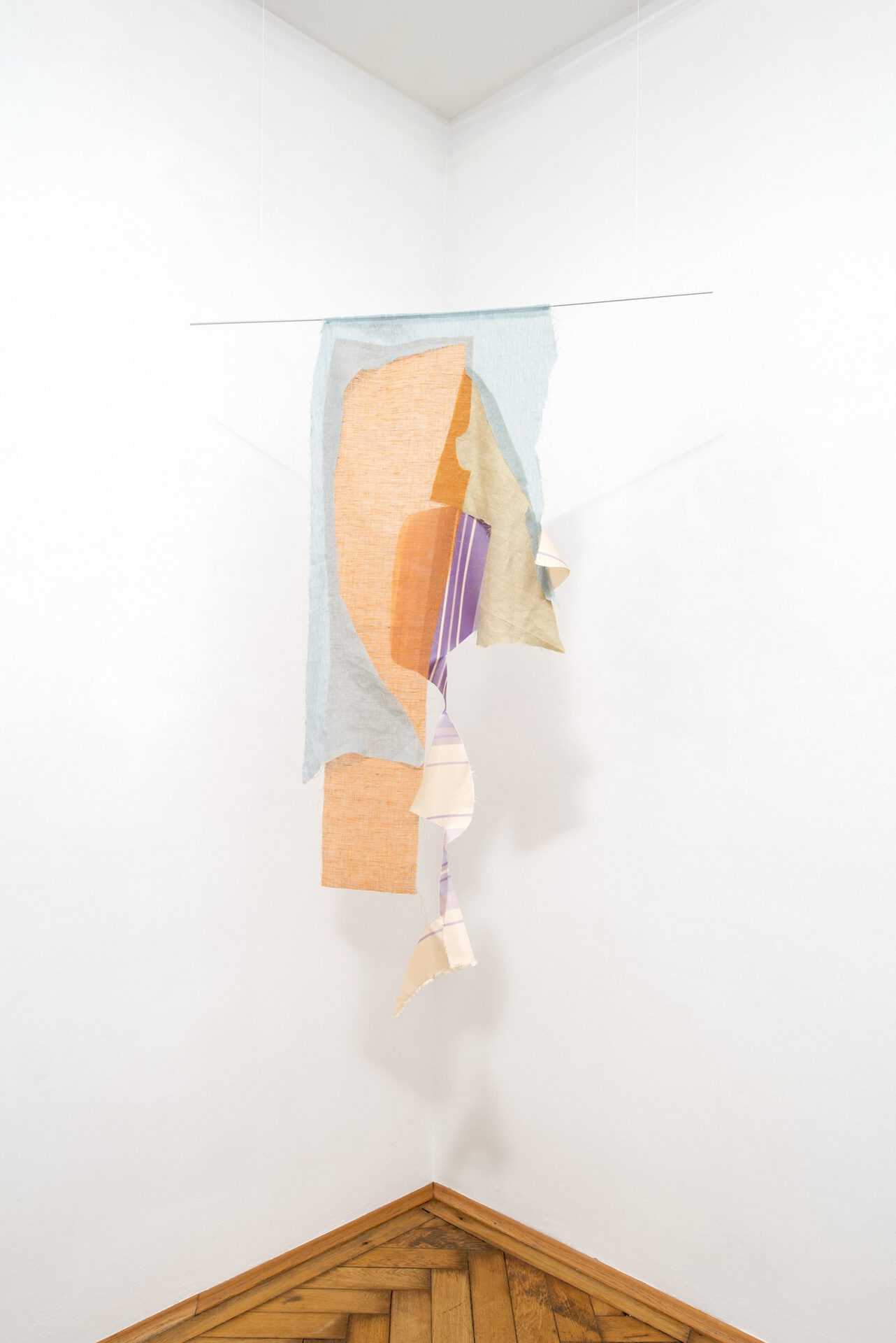 Berenice Güttler, milkyway spiralarms, 2019, linen, cotton, silk, aluminum, 126 x 52 cm
