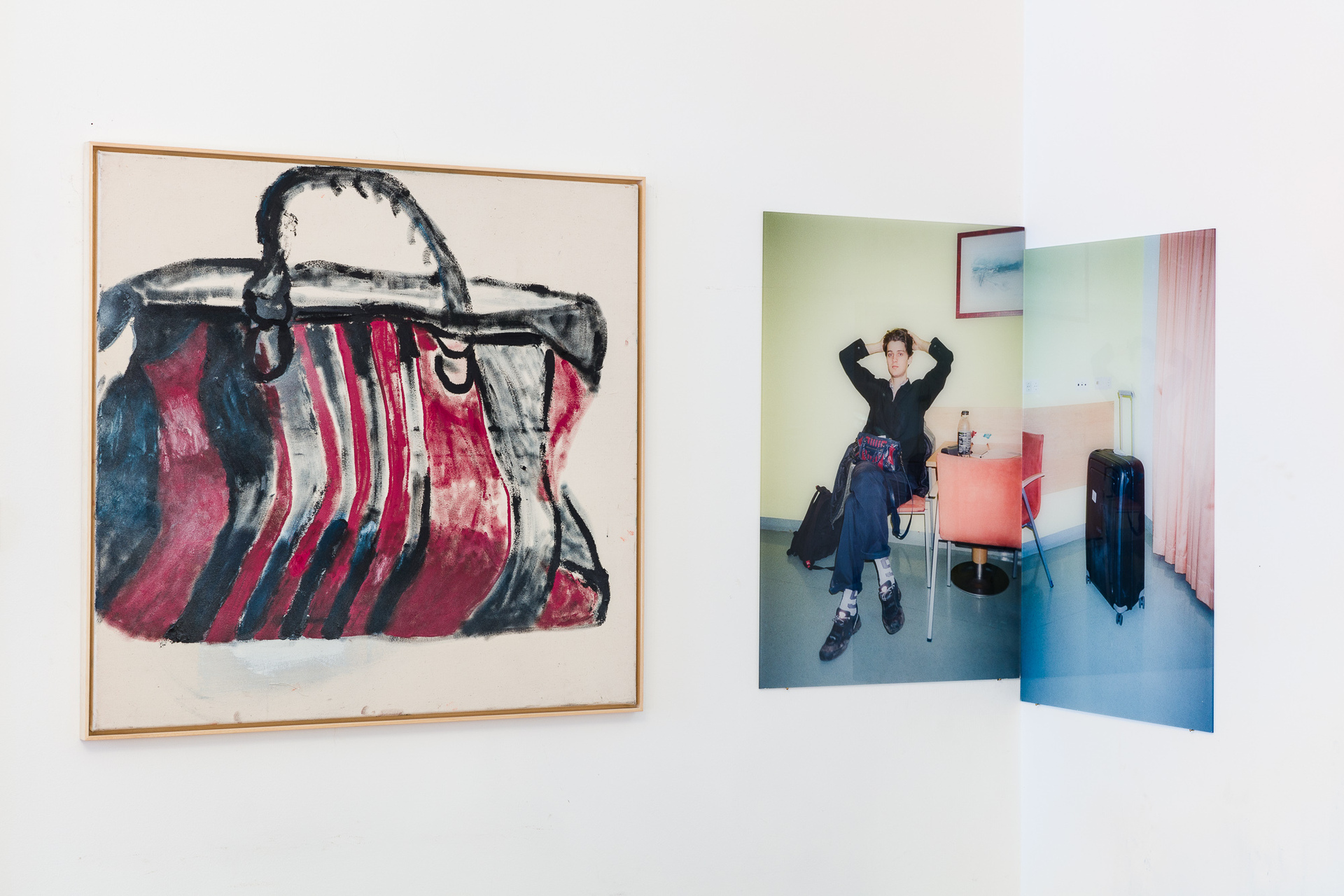 Installation view, Eilert Asmervik and Anaïs Horn: How do you feel about “Louˮ? at SOPHIE TAPPEINER Garnisongasse, 2020, photo: Kunst-Dokumentation.com