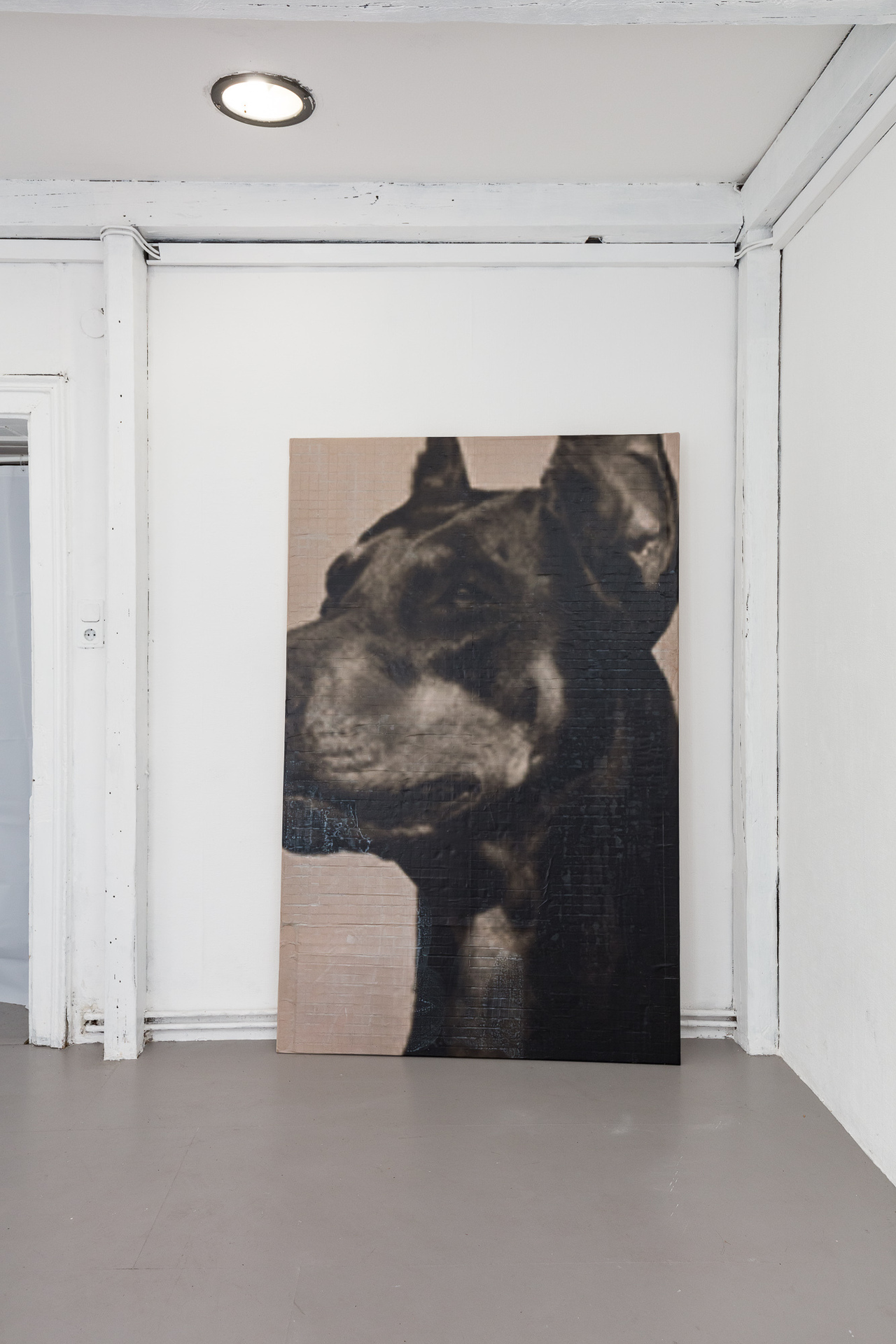 2Schirin Charlot, Hunde, 2020, inkjet print & tile relief 196 x 125 cm