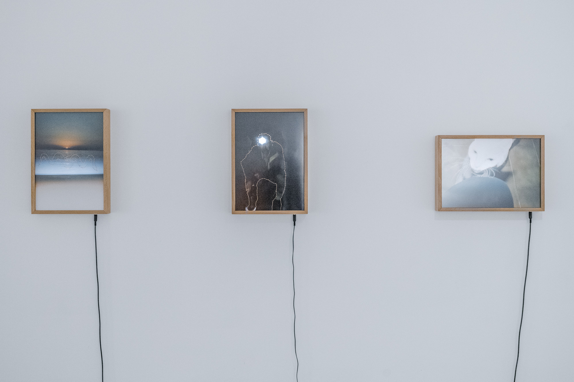 Tóth Márton Emil: Lidércek 11-13, lightbox, A4, 2020