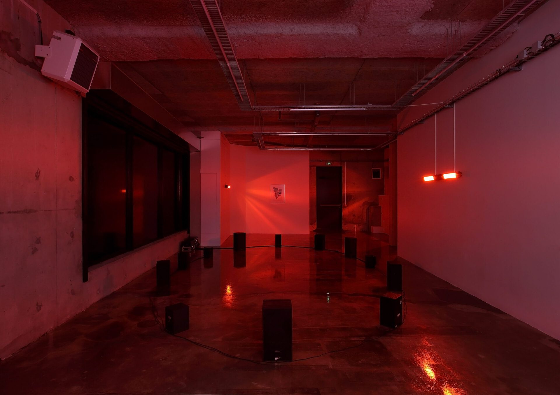 Aphélie, toutes les étoiles sont déjà mortes, 2021, exhibition view, Centre d'art Ygrec-ENSAPC