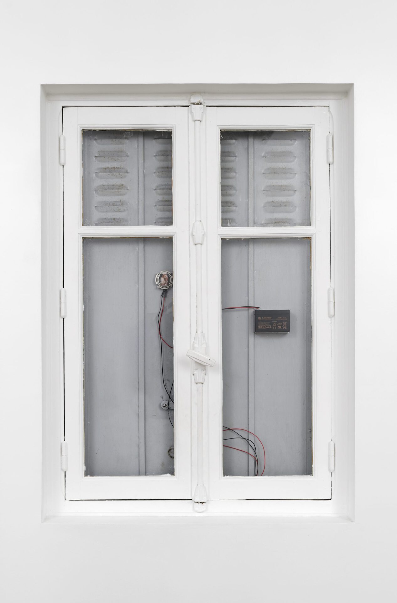 Cudelice Brazelton IV, Counterpoint, 2021, audio, exciter, inkjet print, wire, battery, various dimensions