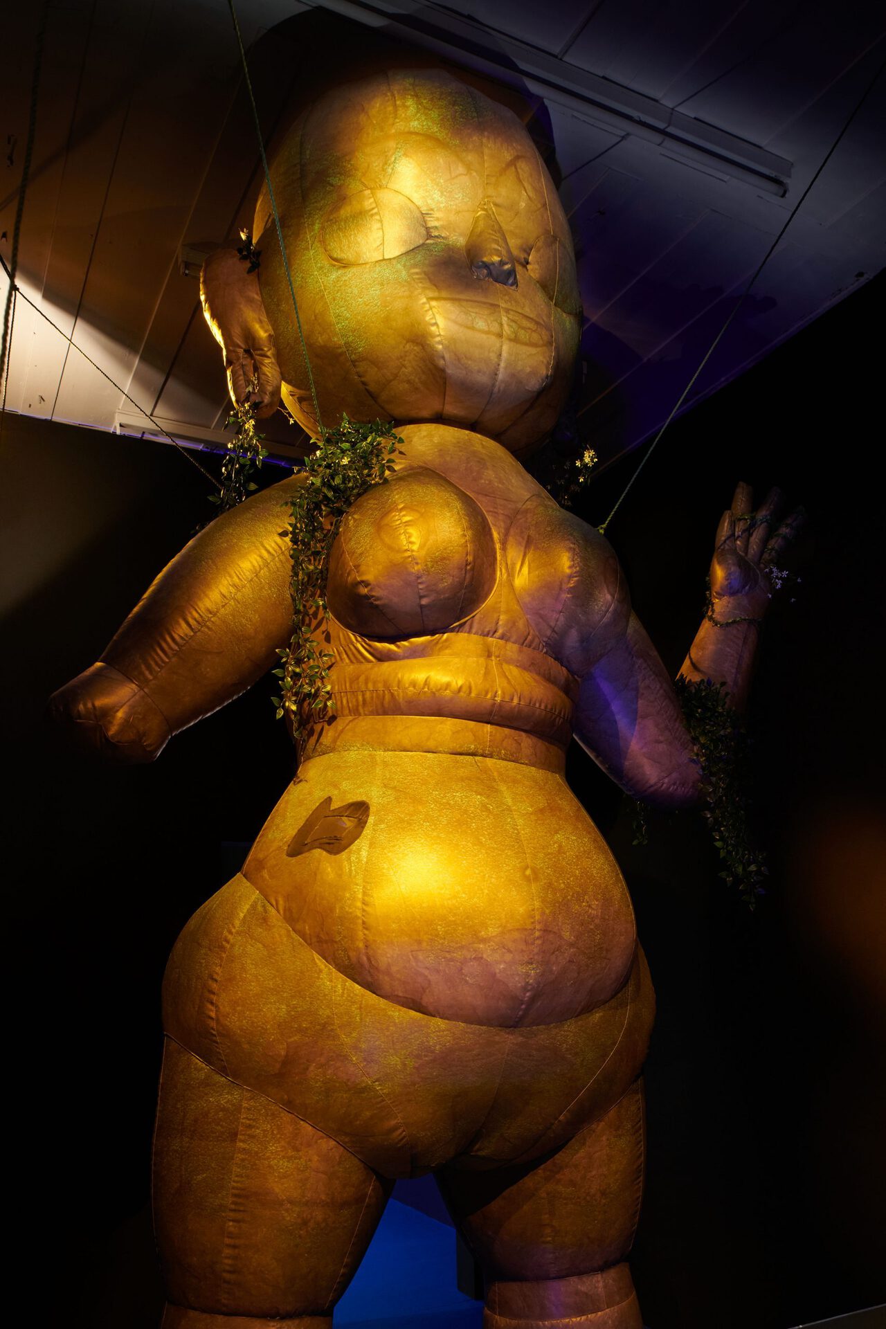 Giulia Essyad, MONUMENT, "A Selene Blues", 2020. Photo Guillaume Python. Courtesy of Fri Art Kunsthalle